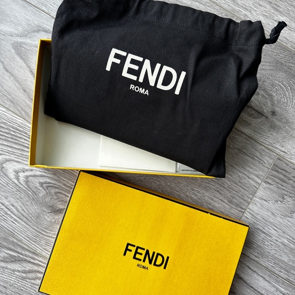 Authentic Fendi Continental wallet - Picture 11 of 11